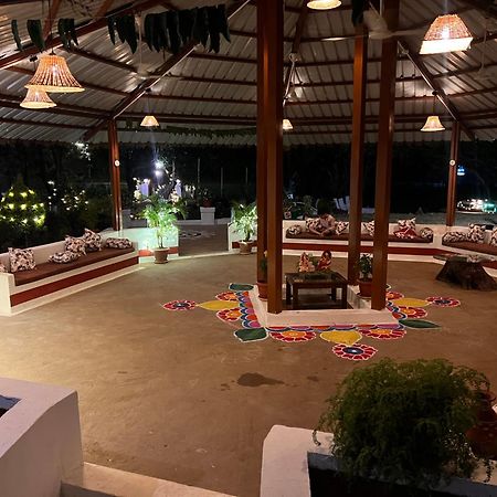 Wow Stayz2 Pachmarhi Foothill Cottages Екстер'єр фото