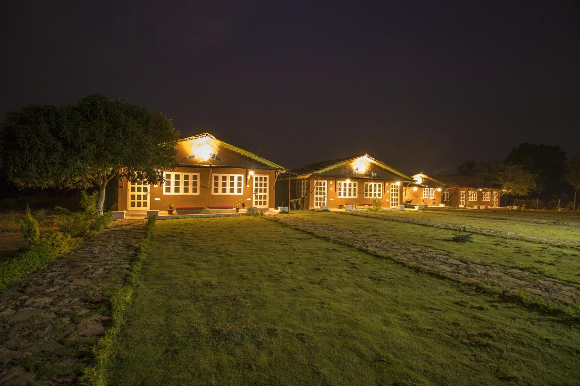 Wow Stayz2 Pachmarhi Foothill Cottages Екстер'єр фото
