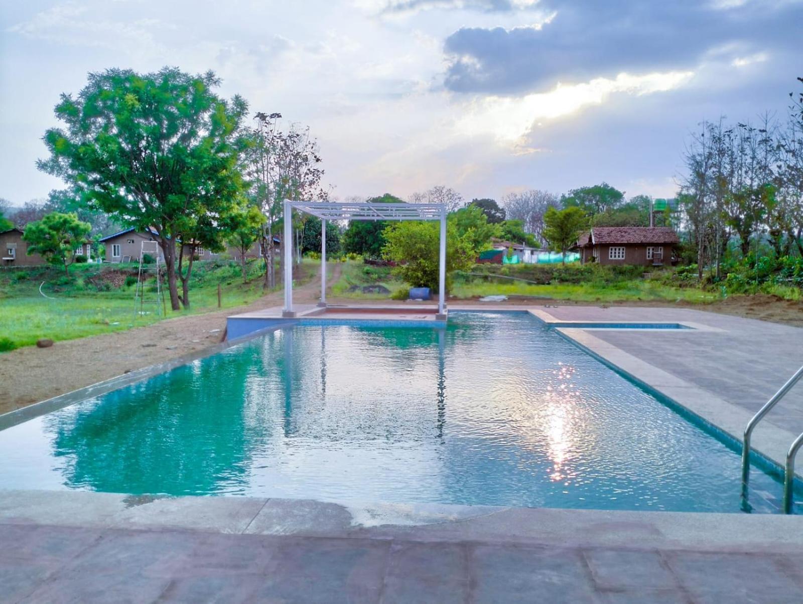 Wow Stayz2 Pachmarhi Foothill Cottages Екстер'єр фото